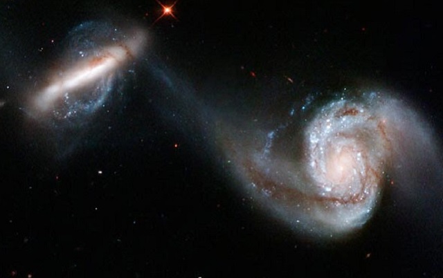 Galaxia arp87