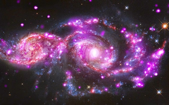Colisao entre as Galaxias